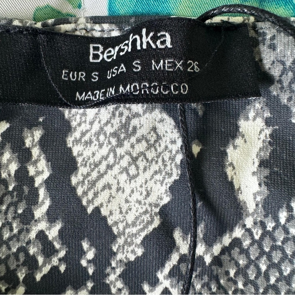 Bershka Monochrome Snake Print Strappy Top | Size S | Trendy Y2K - Picture 3 of 6